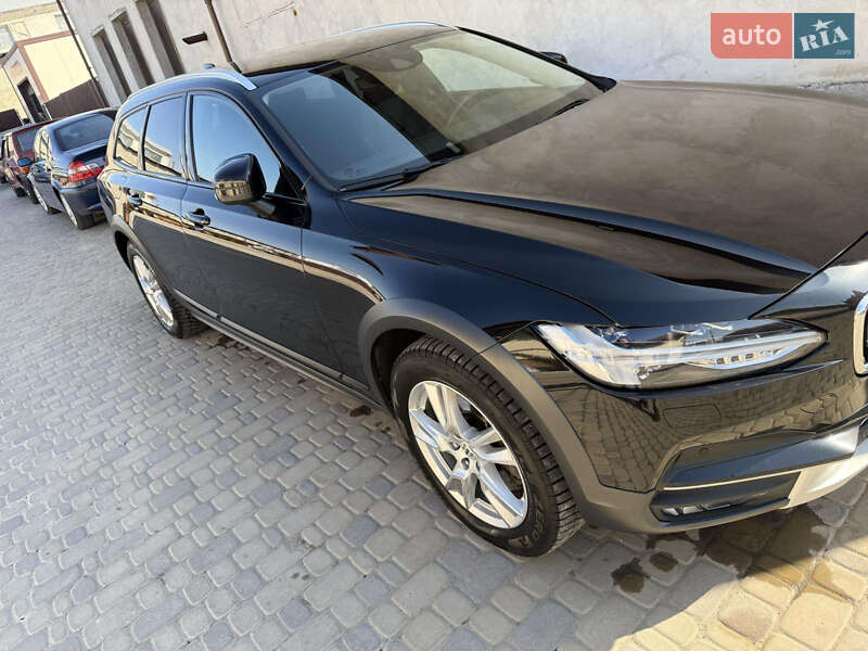 Універсал Volvo V90 Cross Country 2019 в Теребовлі