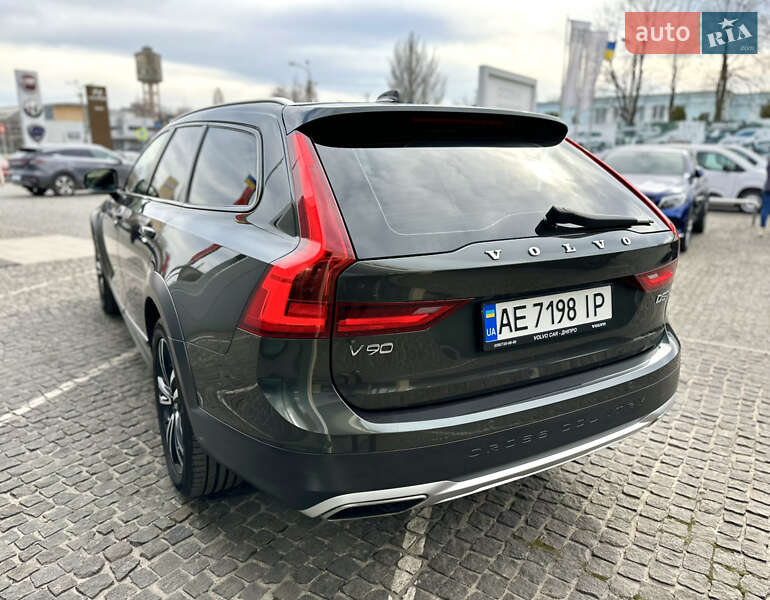 Універсал Volvo V90 Cross Country 2017 в Дніпрі