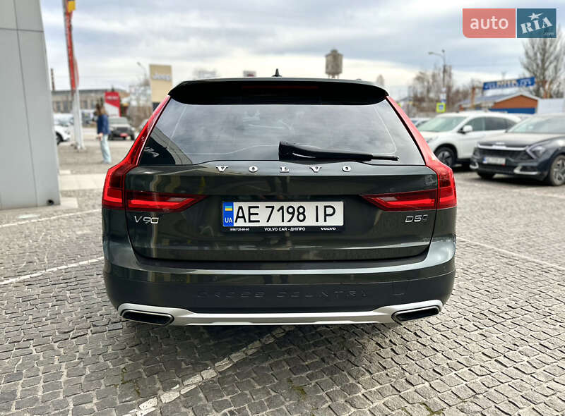 Універсал Volvo V90 Cross Country 2017 в Дніпрі