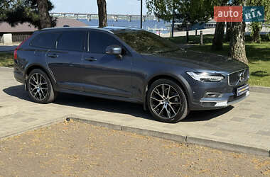 Универсал Volvo V90 Cross Country 2020 в 