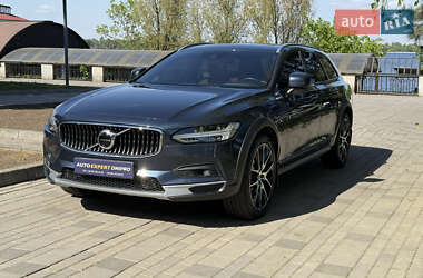 Универсал Volvo V90 Cross Country 2020 в 
