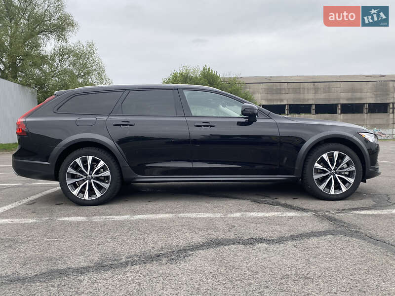 Універсал Volvo V90 Cross Country 2020 в Полтаві