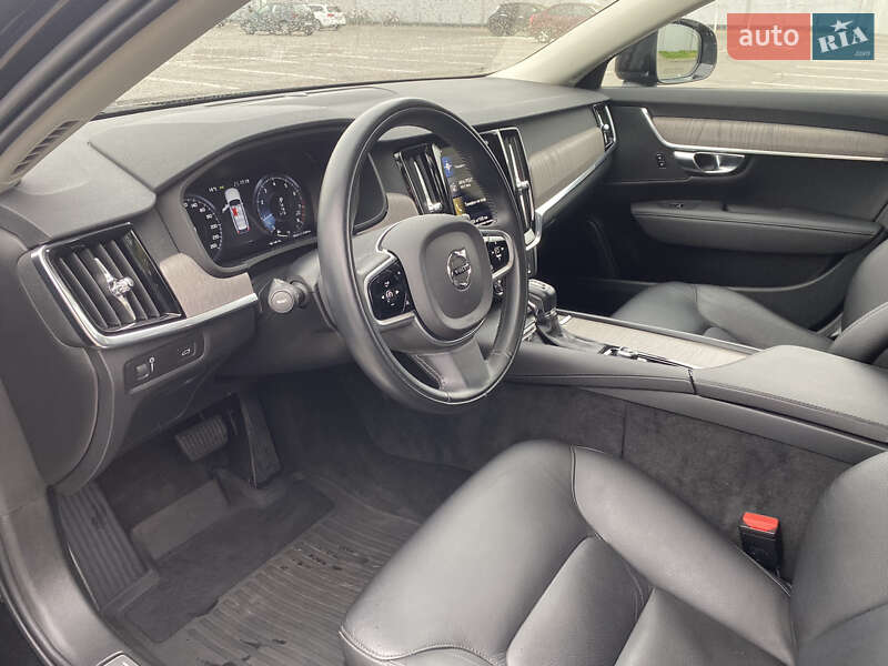 Універсал Volvo V90 Cross Country 2020 в Полтаві