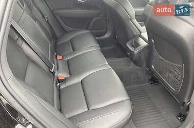Универсал Volvo V90 Cross Country 2020 в 