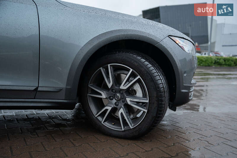 Універсал Volvo V90 Cross Country 2017 в Житомирі