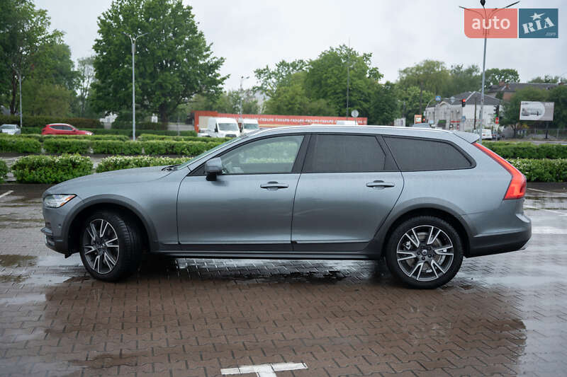 Універсал Volvo V90 Cross Country 2017 в Житомирі