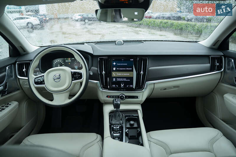 Універсал Volvo V90 Cross Country 2017 в Житомирі