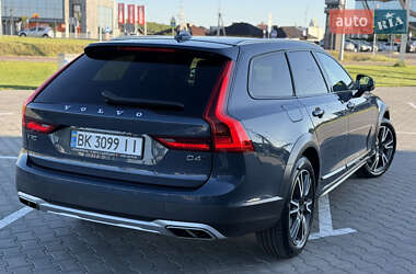Универсал Volvo V90 Cross Country 2018 в 