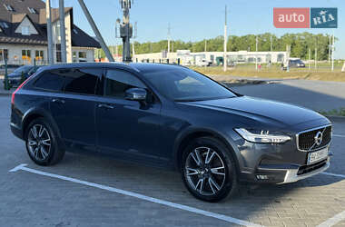 Универсал Volvo V90 Cross Country 2018 в 