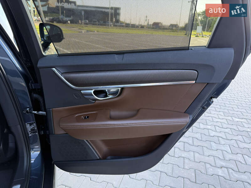 Универсал Volvo V90 Cross Country 2018 в Луцке