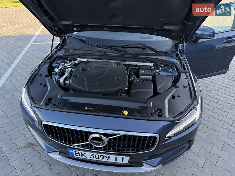Универсал Volvo V90 Cross Country 2018 в Луцке