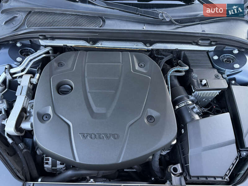 Универсал Volvo V90 Cross Country 2018 в Луцке