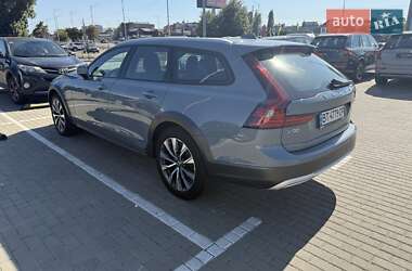 Универсал Volvo V90 Cross Country 2020 в 