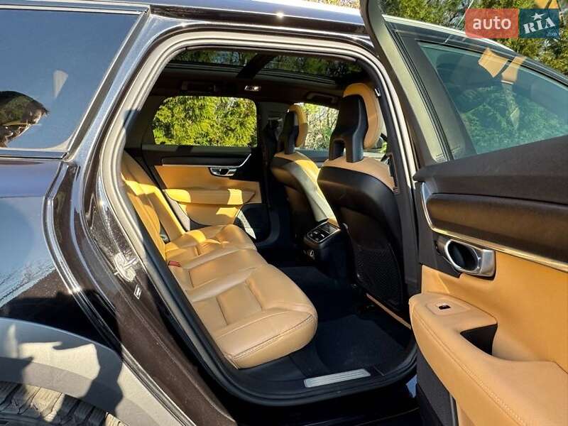 Універсал Volvo V90 Cross Country 2017 в Рівному