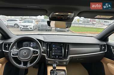 Универсал Volvo V90 Cross Country 2019 в 