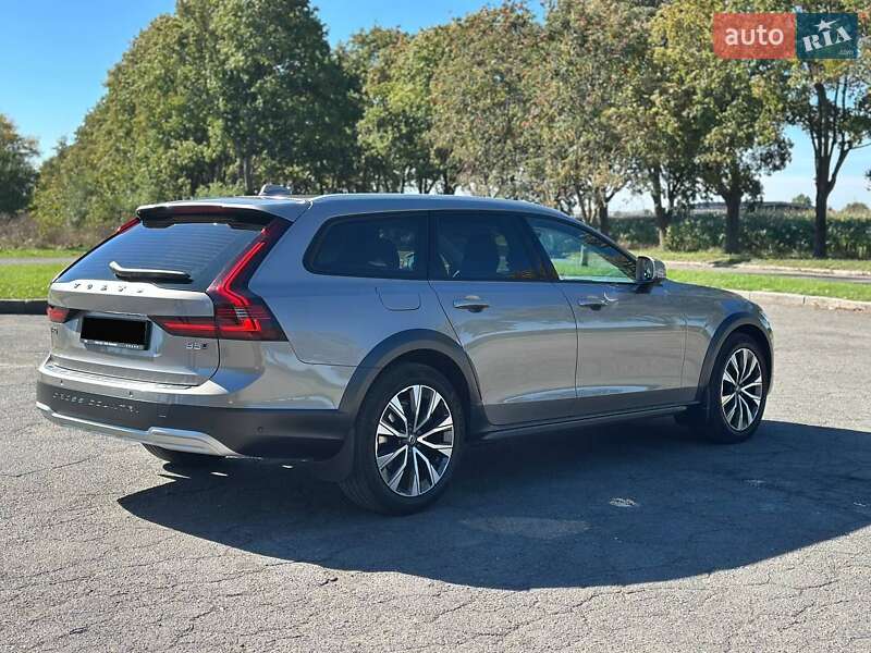 Универсал Volvo V90 Cross Country 2022 в Владимире
