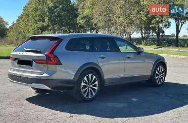 Универсал Volvo V90 Cross Country 2022 в 