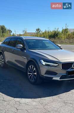 Volvo V90 Cross Country 2022