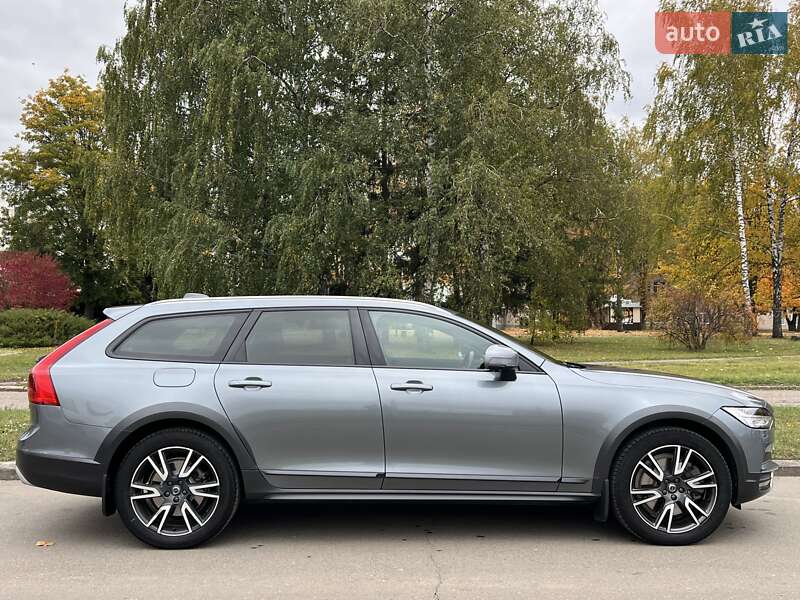 Універсал Volvo V90 Cross Country 2018 в Києві