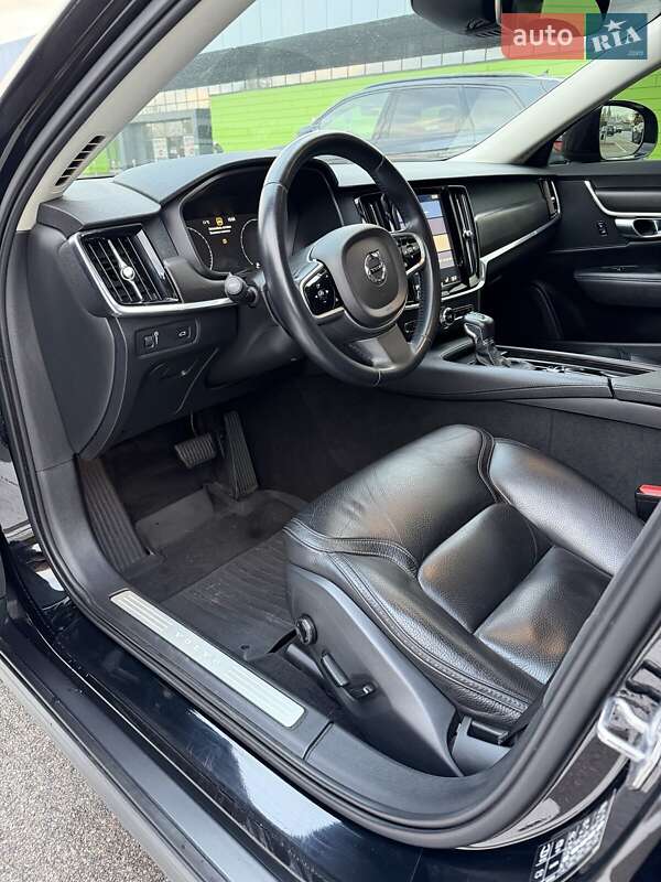 Универсал Volvo V90 Cross Country 2017 в Киеве фото 9 Универсал Volvo V90 Cross Country 2017 в Киеве
