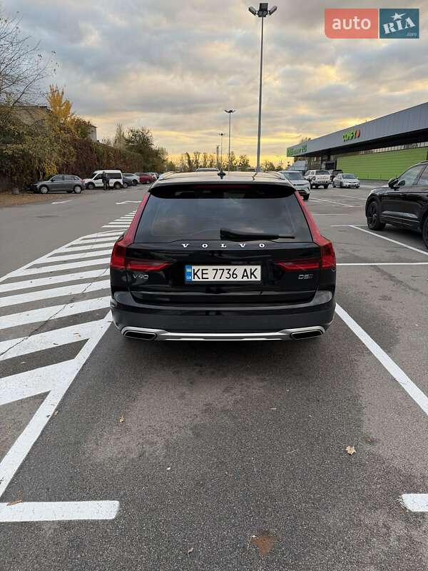 Универсал Volvo V90 Cross Country 2017 в Киеве фото 5 Универсал Volvo V90 Cross Country 2017 в Киеве