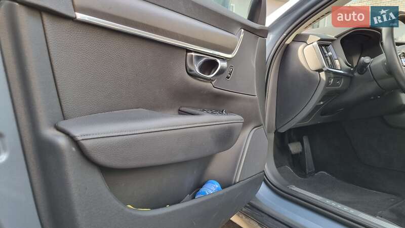 Универсал Volvo V90 Cross Country 2018 в Черкассах