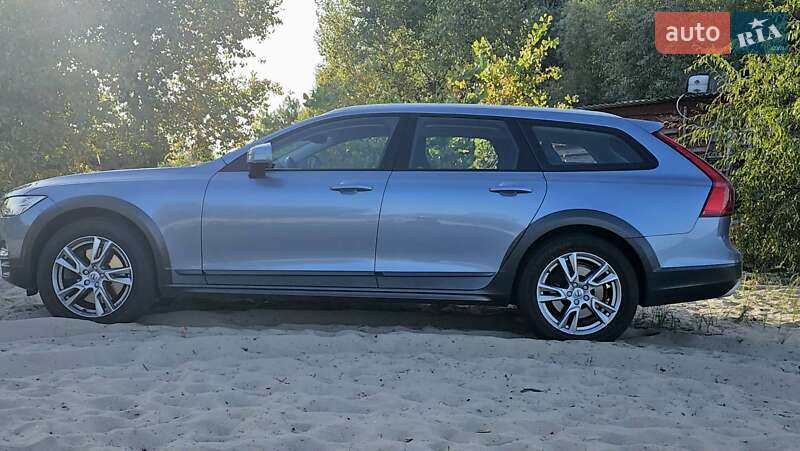 Универсал Volvo V90 Cross Country 2018 в Черкассах