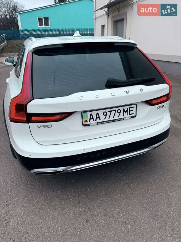Універсал Volvo V90 Cross Country 2018 в Києві