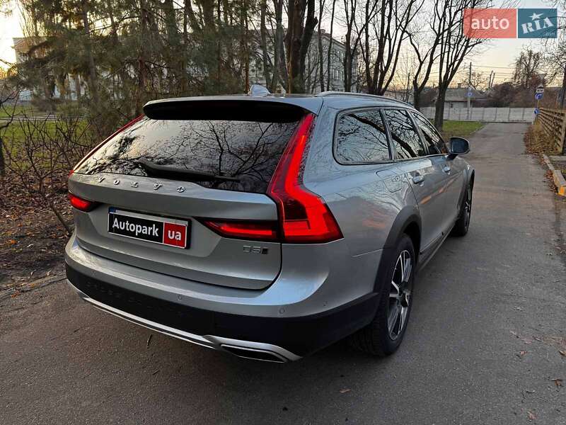 Універсал Volvo V90 Cross Country 2017 в Києві
