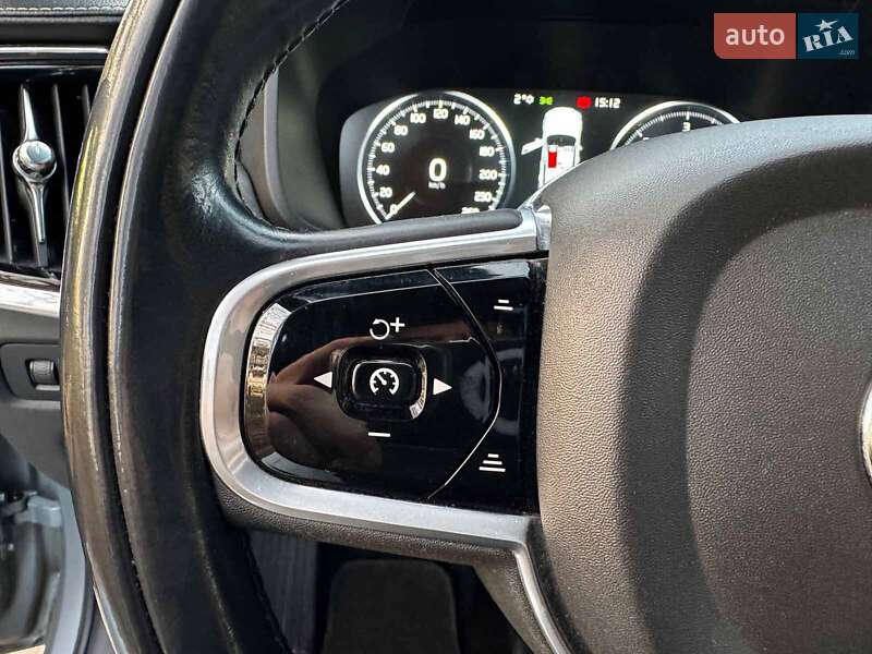 Універсал Volvo V90 Cross Country 2017 в Києві