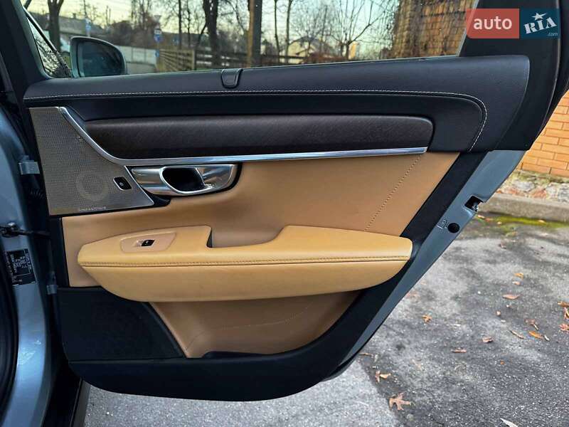 Універсал Volvo V90 Cross Country 2017 в Києві