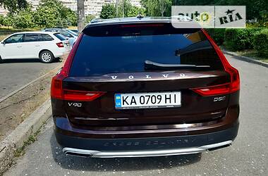 Внедорожник / Кроссовер Volvo V90 2017 в Киеве