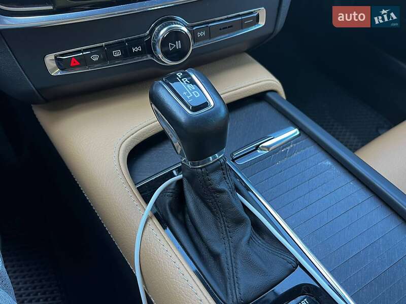 Универсал Volvo V90 2017 в Киеве фото 34 Универсал Volvo V90 2017 в Киеве