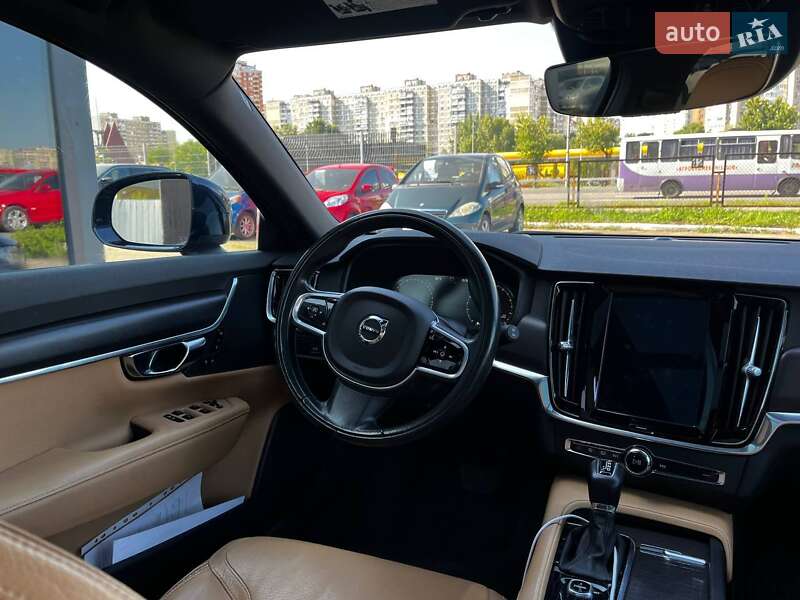 Универсал Volvo V90 2017 в Киеве фото 41 Универсал Volvo V90 2017 в Киеве