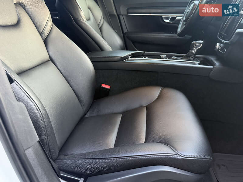 Универсал Volvo V90 2017 в Иршаве фото 25 Универсал Volvo V90 2017 в Иршаве