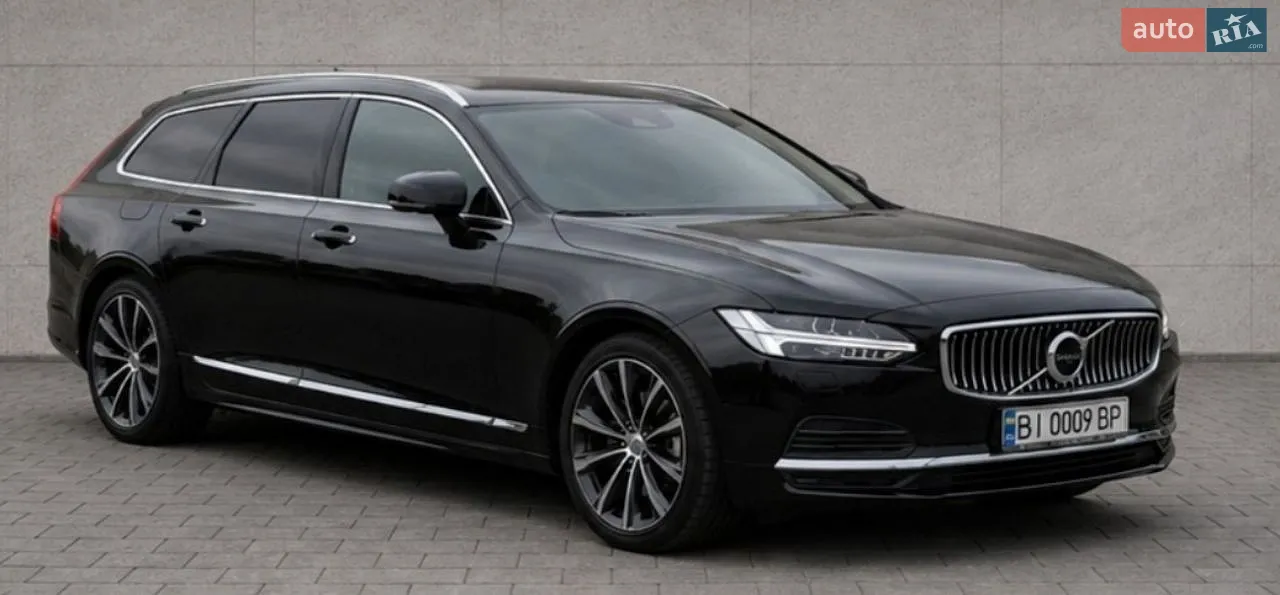 2022 Volvo V90 - фото 1