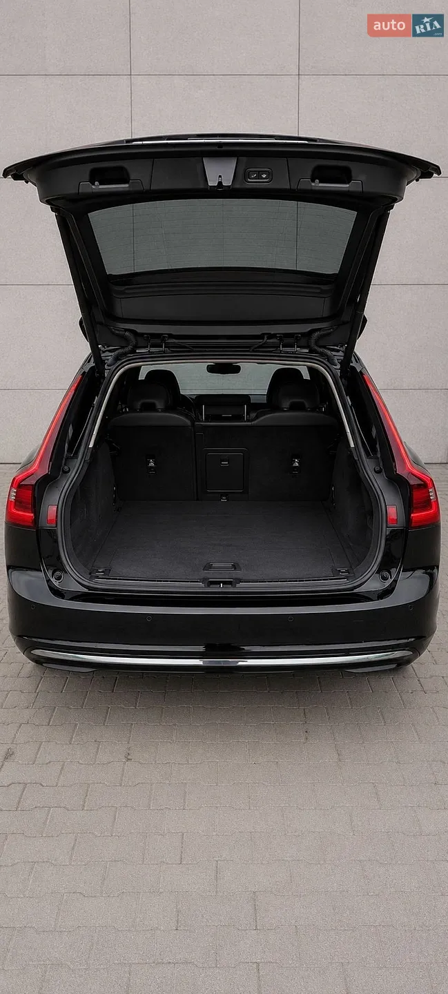 2022 Volvo V90 - мініатюра 13
