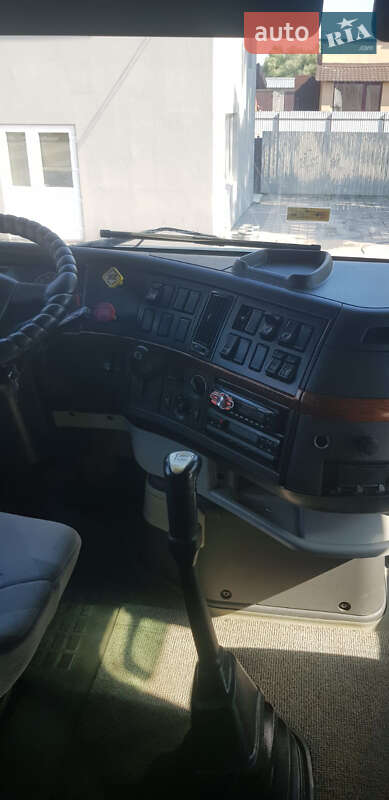 Тягач Volvo VNL 630 2005 в Києві