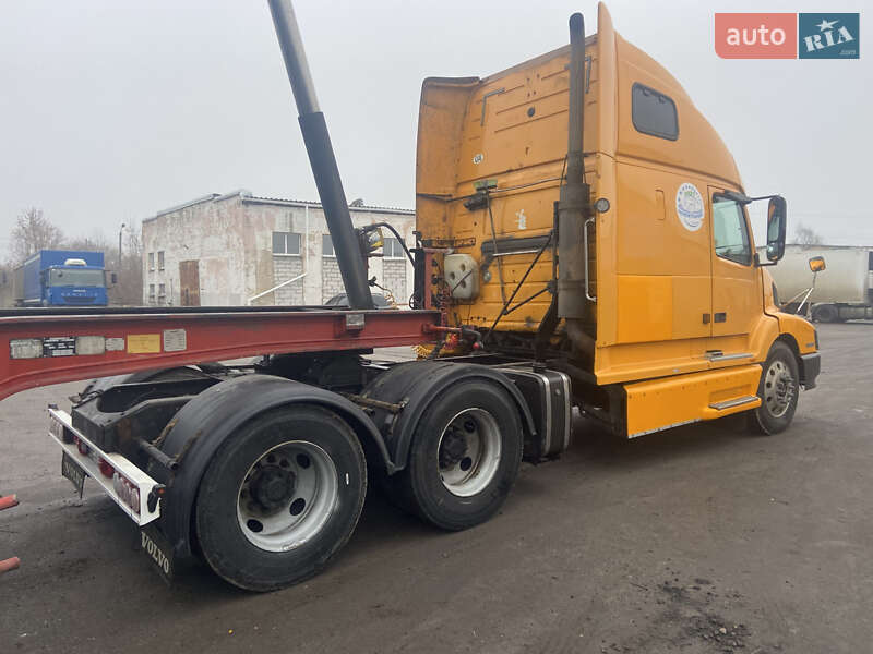 Самоскид Volvo VNL 660 2002 в Вінниці