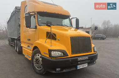 Самосвал Volvo VNL 660 2002 в 