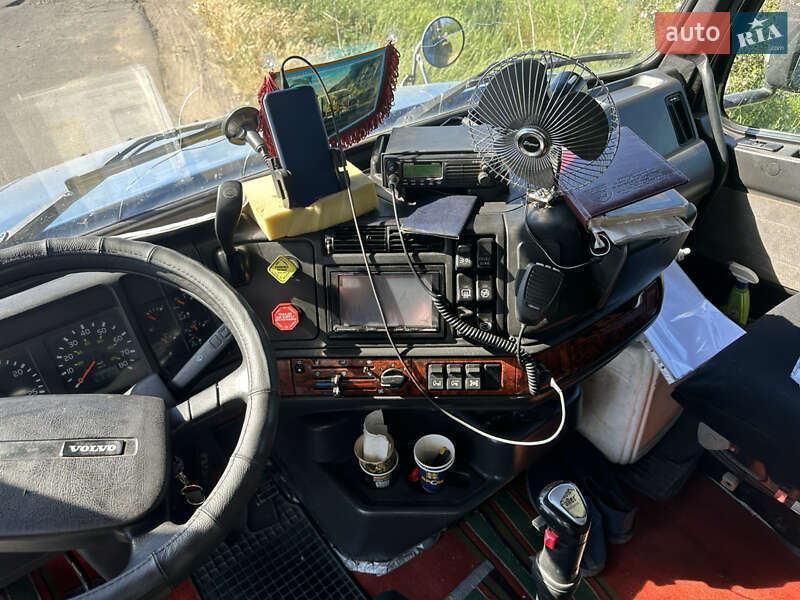 Тягач Volvo VNL 660 2003 в Одесі