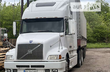 Тягач Volvo VNL 670 2002 в Житомирі