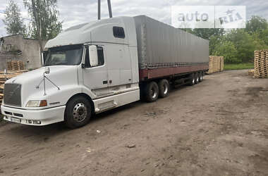 Тягач Volvo VNL 670 2002 в Житомире