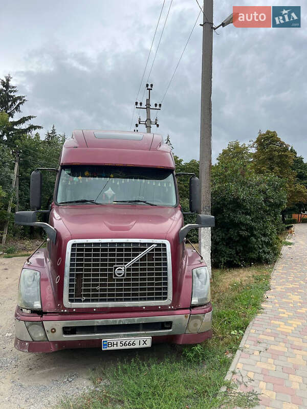 Тягач Volvo VNL 670 2004 в Кременці фото 2 Тягач Volvo VNL 670 2004 в Кременці