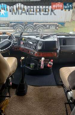 Тягач Volvo VNL 670 2003 в 