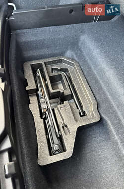 Позашляховик / Кросовер Volvo XC40 Recharge 2024 в 
