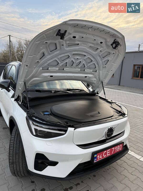 Внедорожник / Кроссовер Volvo XC40 Recharge 2024 в Ровно