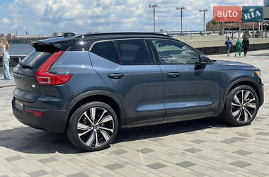 Внедорожник / Кроссовер Volvo XC40 Recharge 2021 в 
