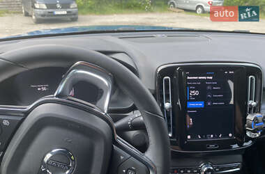 Внедорожник / Кроссовер Volvo XC40 Recharge 2022 в 