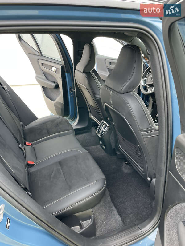 Внедорожник / Кроссовер Volvo XC40 Recharge 2022 в Богородчанах